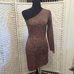 Iconic Maisie Willen Psychedelic Double Lined Mini Off the Shoulder Dress 🐯🌀🤎